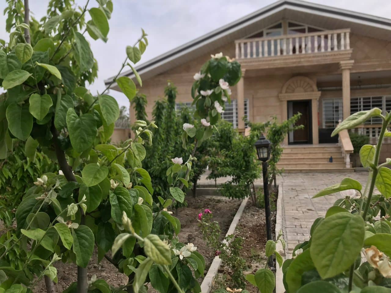 اجاره ویلا با استخر آبگرم در سهيليه کردان