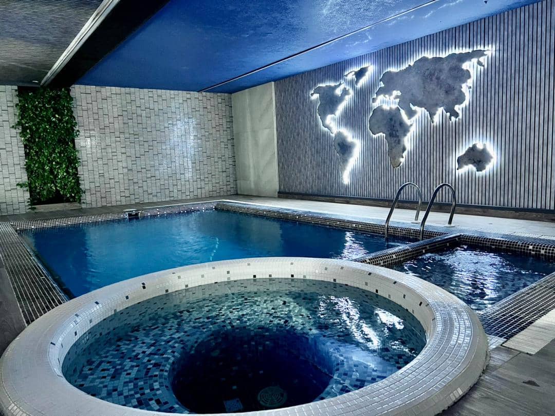 اجاره ویلا استخر سرپوشیده در باغ بهادران - دو خواب