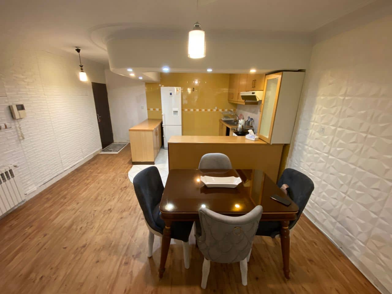 اجاره آپارتمان دو خوابه در علامه طباطبایی غرب تهران - زیر همکف