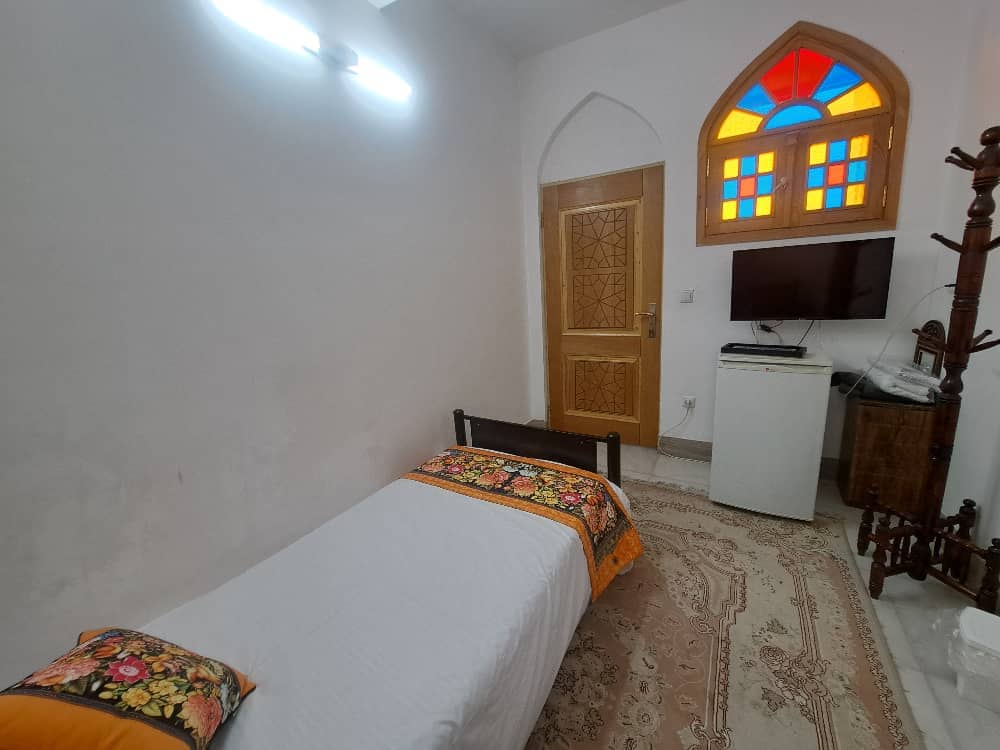 اجاره بوتیک هتل در ساوه - صنم