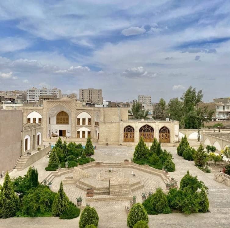 اجاره بوتیک هتل سنتی تکخواب - جانان