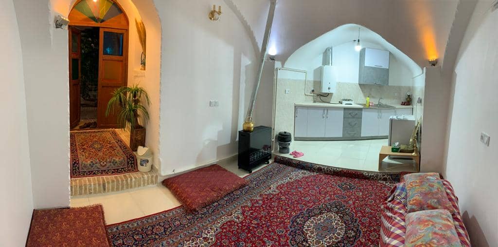 اجاره اقامتگاه بومگردی در میدان آزادی - 6