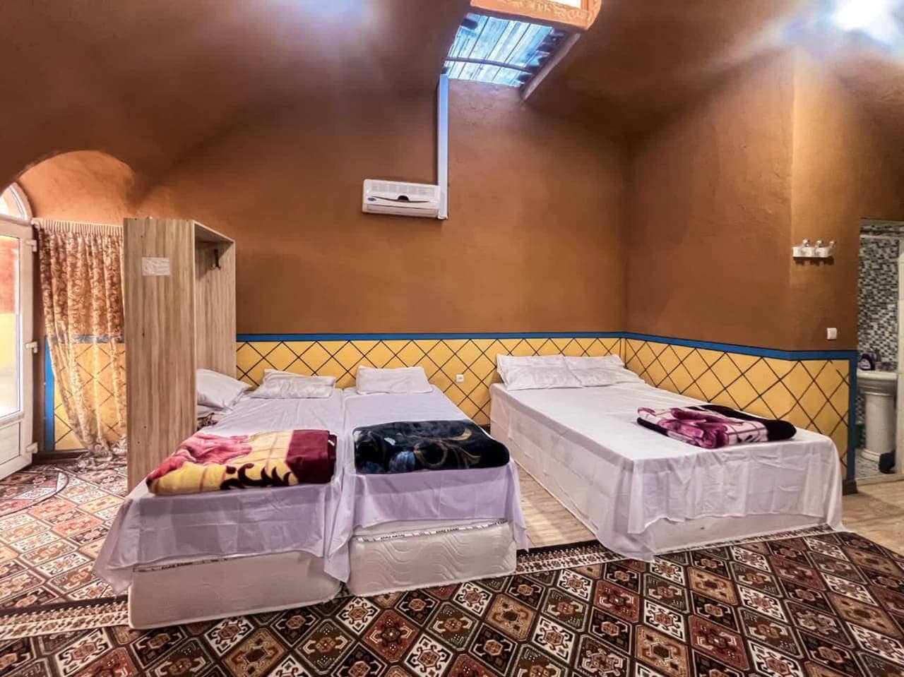 اجاره اتاق کویری در یزد - چهارتخته