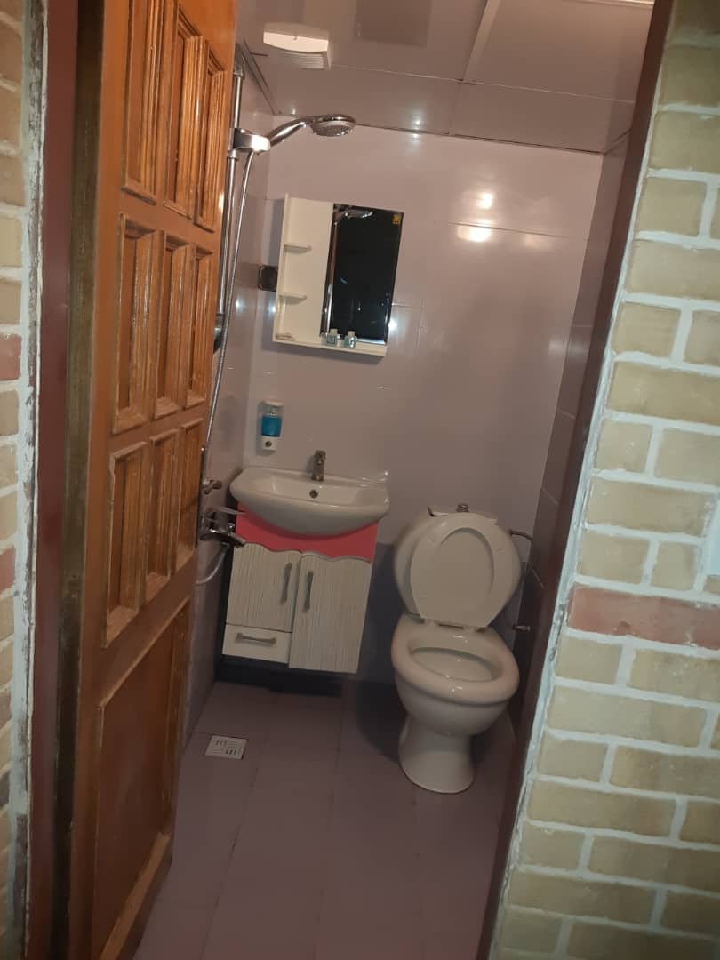 اجاره بومگردی در لطفعلی خان زند - سه تخت