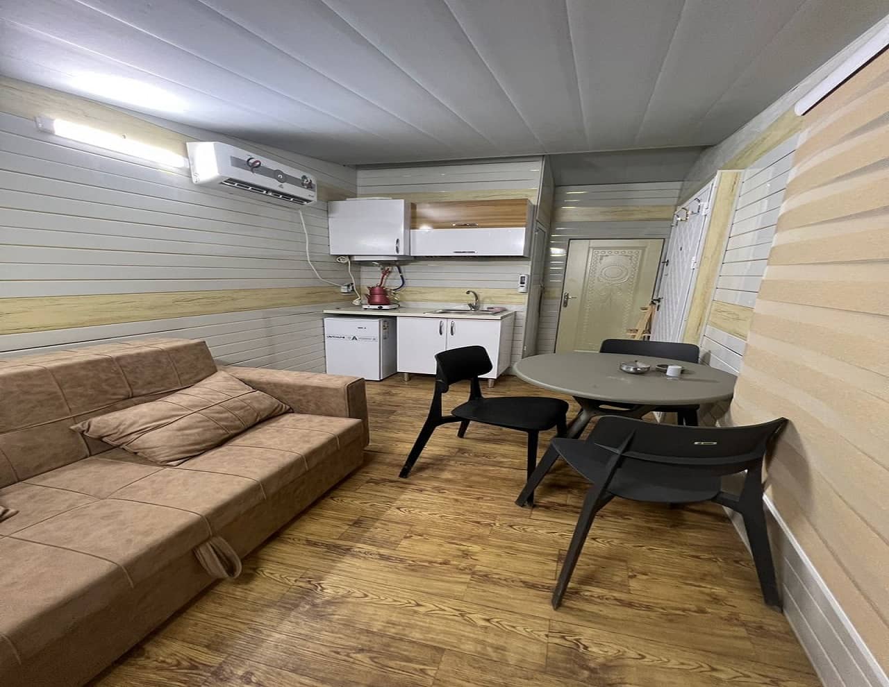 اجاره کانکس ساحلی در هرمز - دو تخته