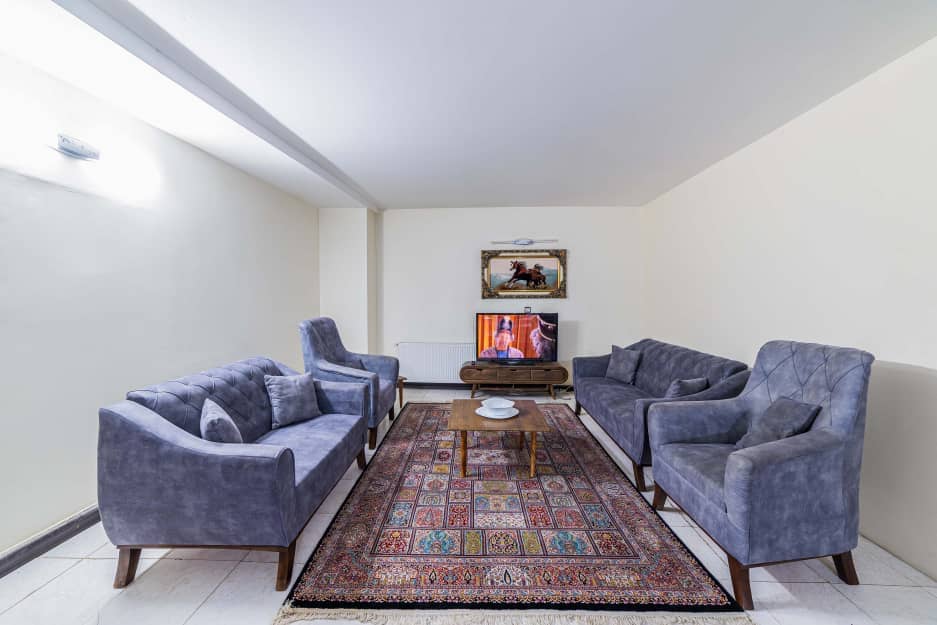 اجاره آپارتمان دوخواب مبله در شیخ بهائی - واحد 1