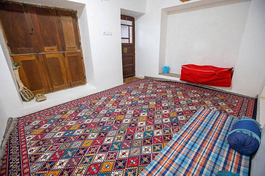 اجاره اتاق بومگردی در بندر رستمی - جاشو