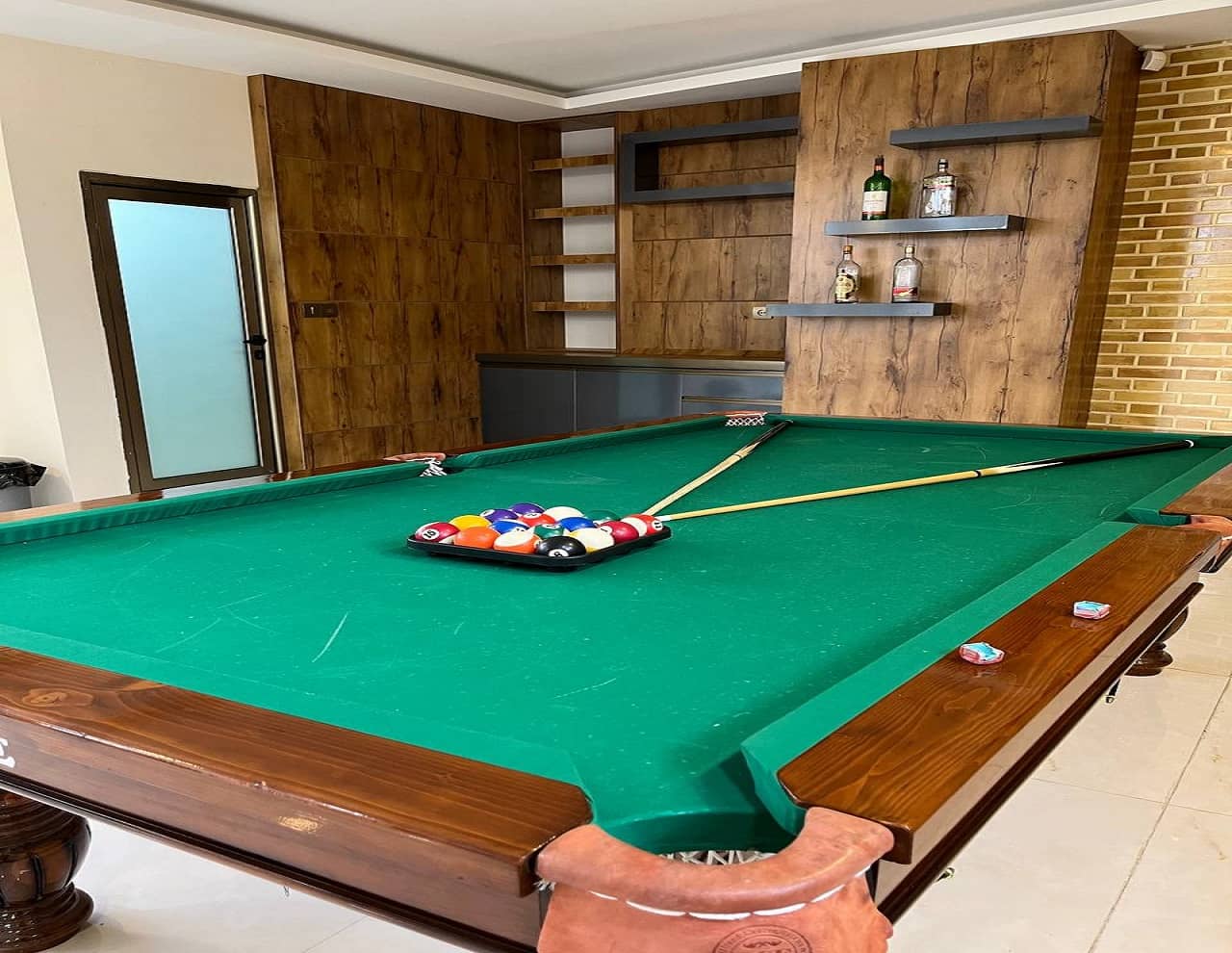 اجاره ویلا استخر آبگرم در باغ بهادران