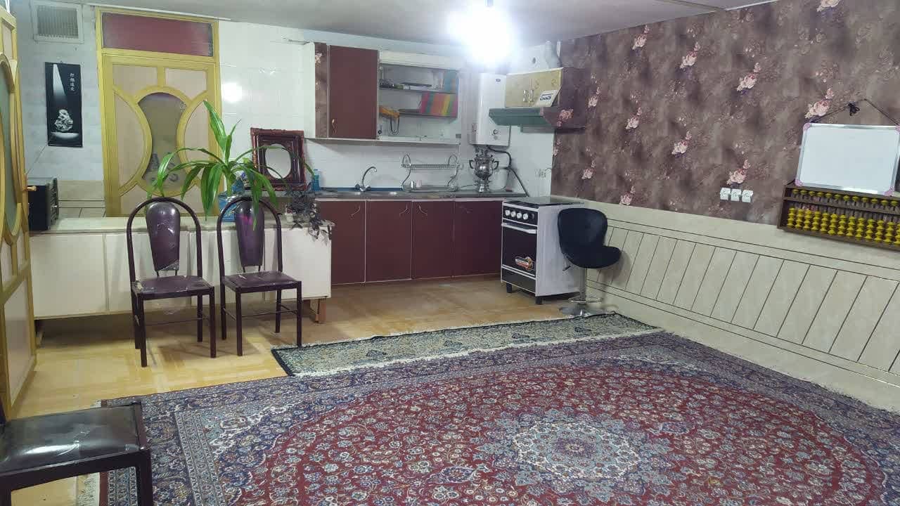 اجاره سوئیت در بلوار آیت - طبقه دوم