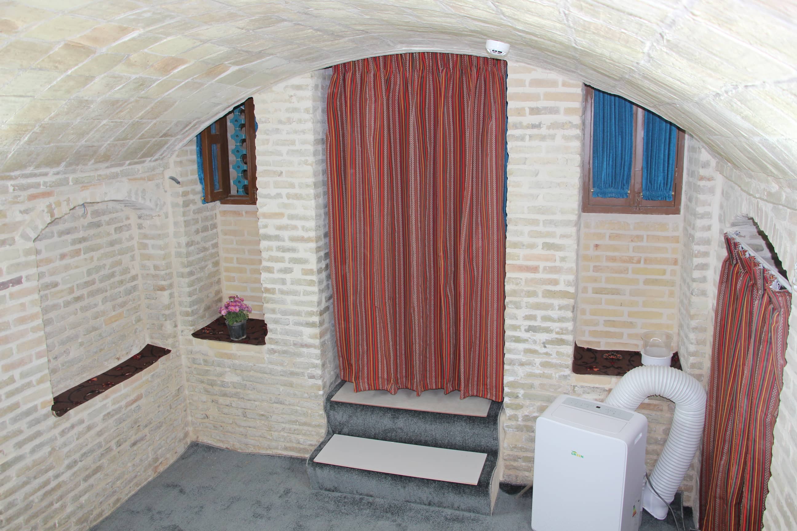 اجاره اتاق یک تخته در چهار مردان - شیراز