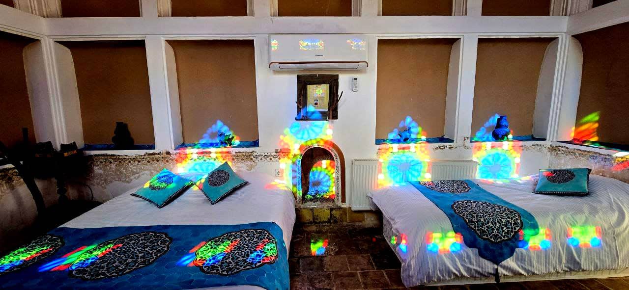 اجاره بوتیک هتل سنتی در امیرچخماق یزد- شاهنشین