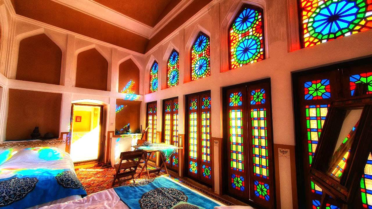 اجاره بوتیک هتل سنتی در امیرچخماق یزد- شاهنشین