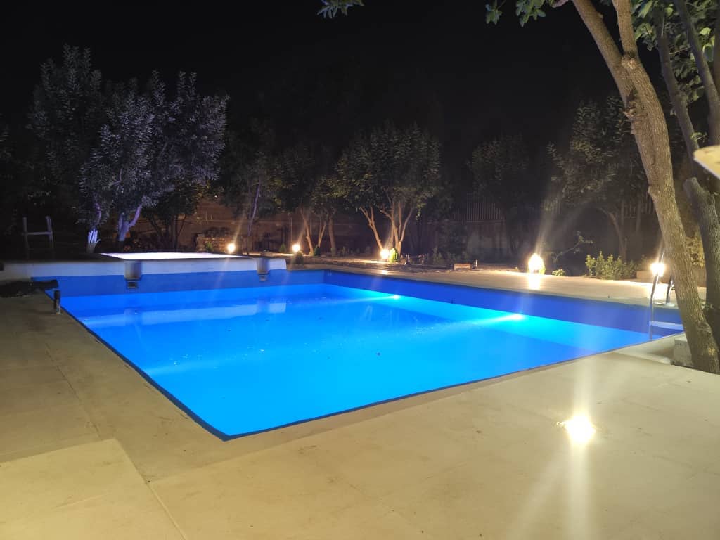 اجاره ویلا با استخر روباز آبسرد در گویم