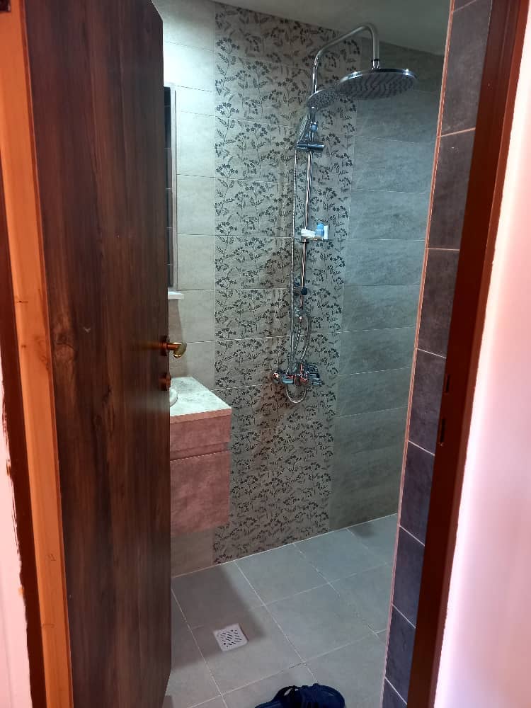 اجاره اتاق در خیابان گلسرخ - عشق