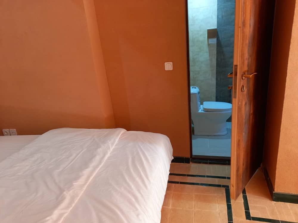 اجاره بومگردی در خیابان گلسرخ - شادی