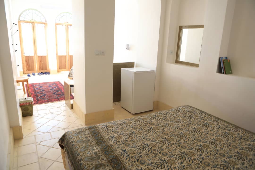 اجاره اتاق در خیابان فاضل نراقی کاشان - سه تخته