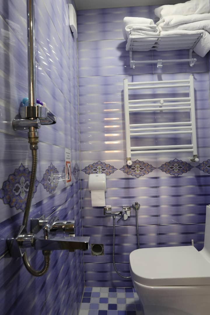 اجاره اقامتگاه سنتی در خیابان فاضل نراقی کاشان - سه تخته