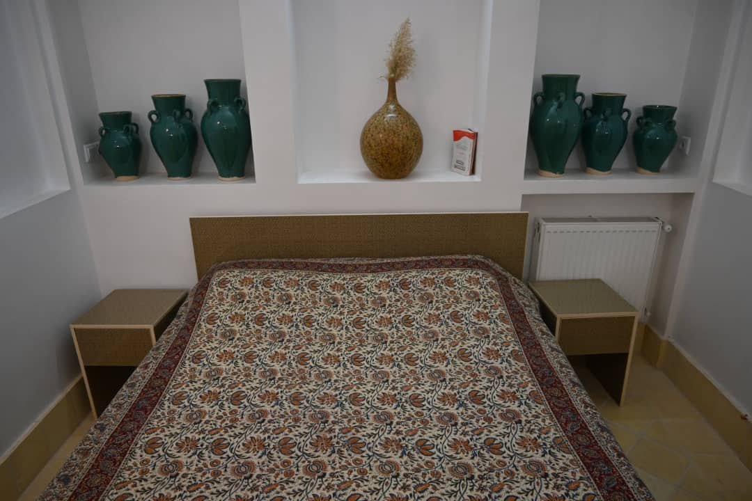 اجاره اتاق در خیابان فاضل نراقی کاشان - چهار تخته شاهنشین 