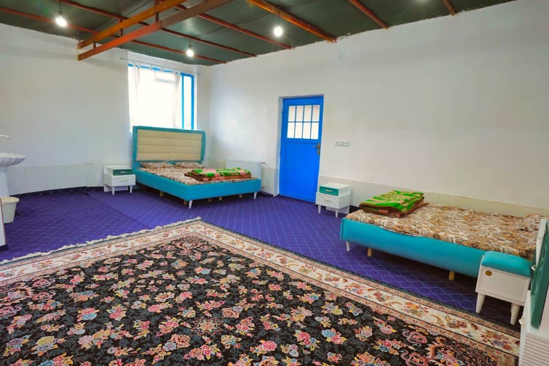 اجاره اتاق در استهبان - اسرخ بالا