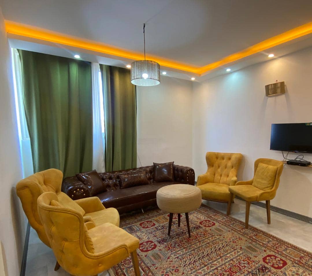 اجاره منزل مبله دوخواب در خیابان آزادگان - طبقه دوم