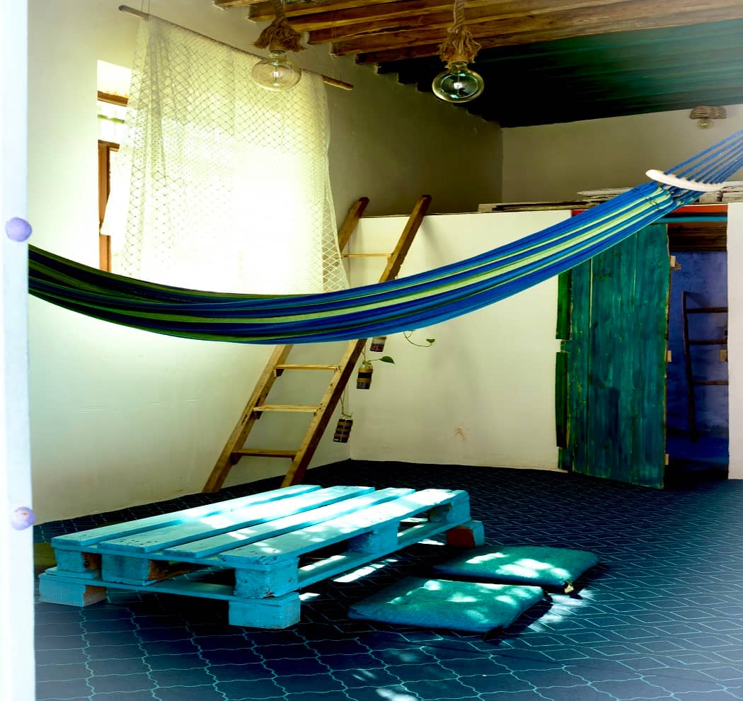 اجاره اتاق بومگردی در بندرلافت - دریا