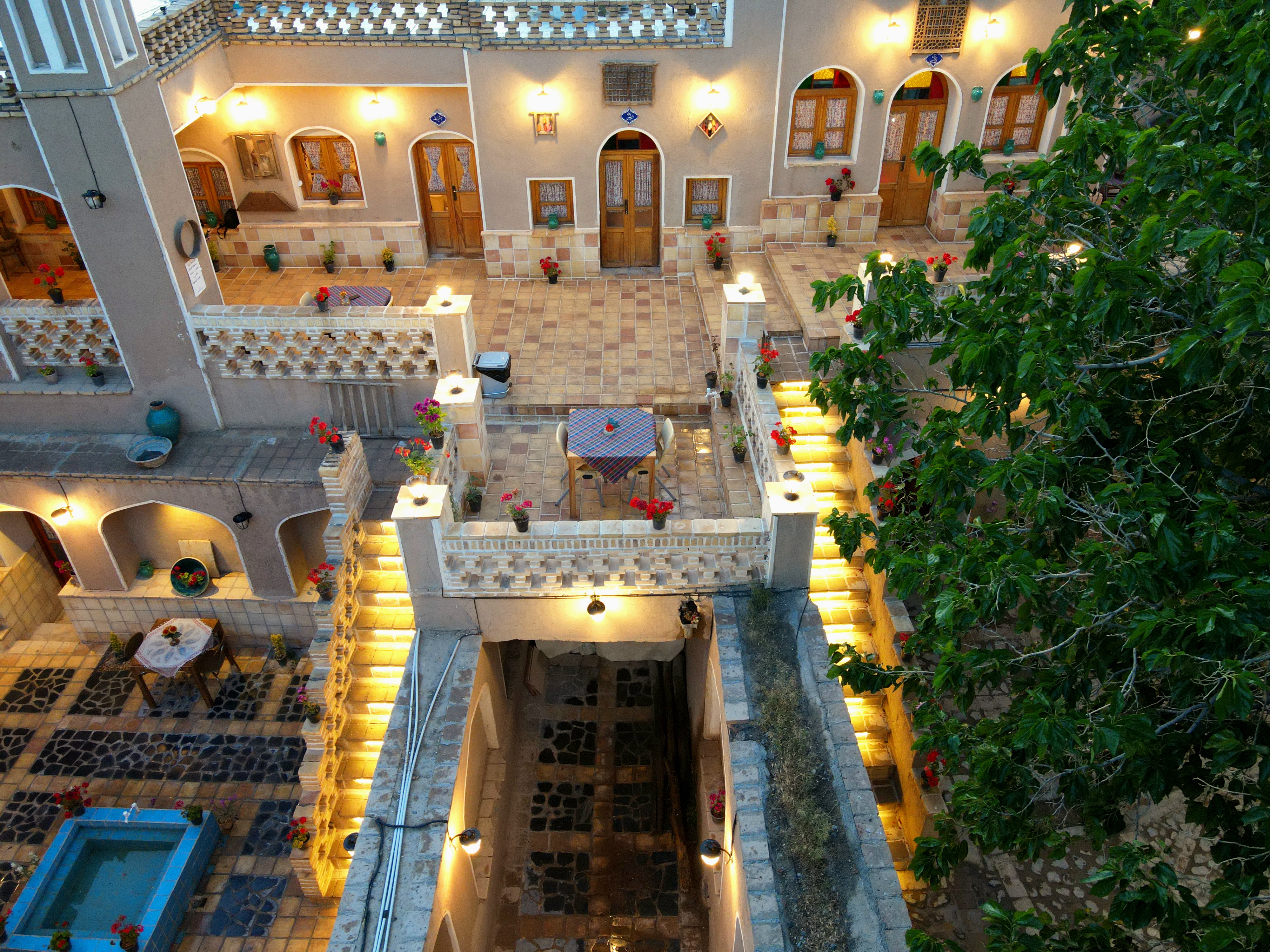 اجاره اتاق بومگردی در نطنز - شاه نشین