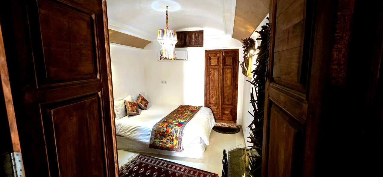 اجاره بوتیک هتل سنتی در امیرچخماق یزد- ایساتیس