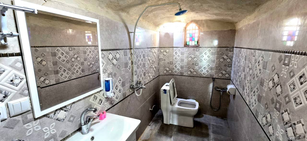 اجاره بوتیک هتل سنتی در امیرچخماق یزد- ایساتیس