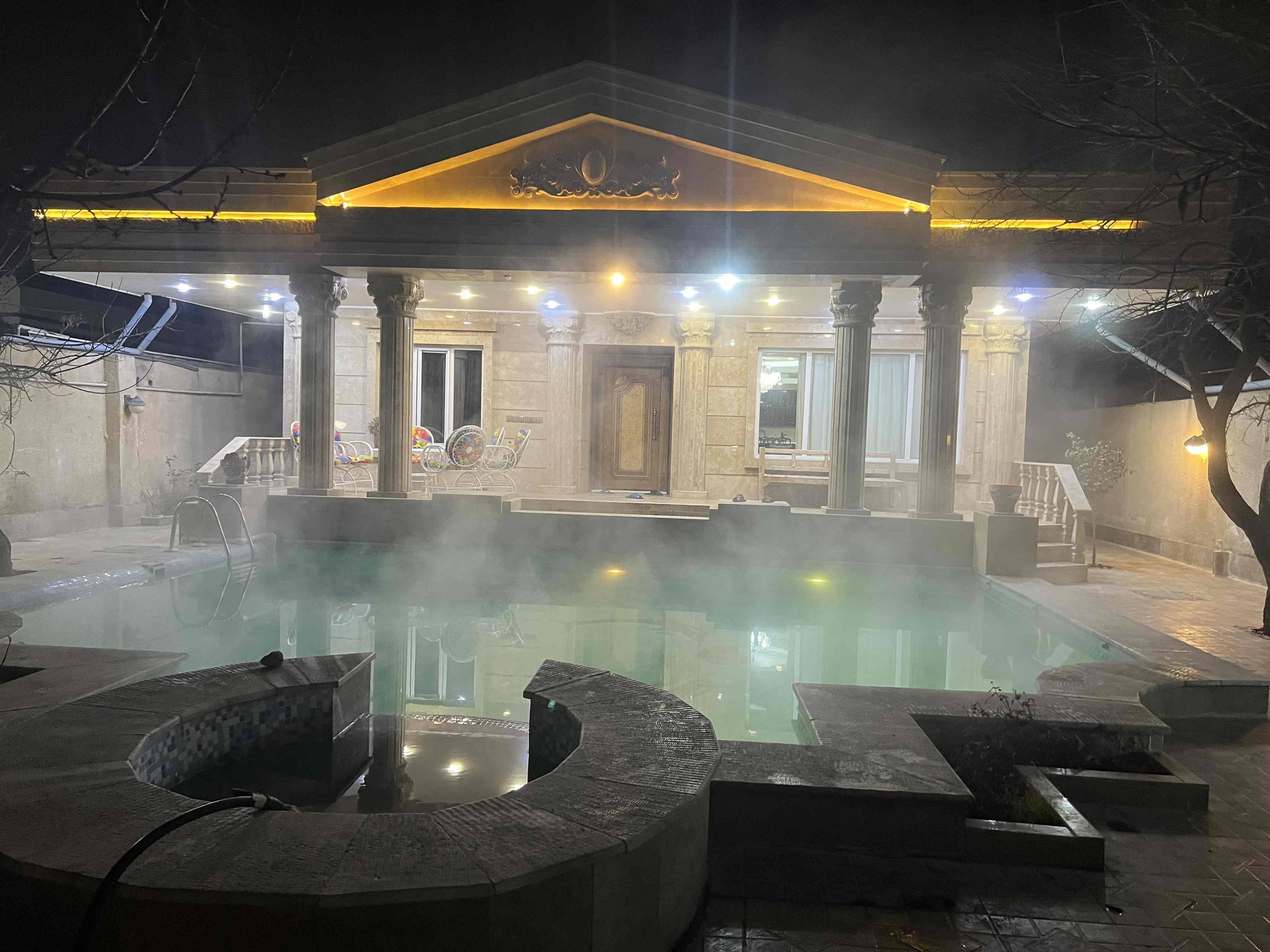 اجاره ویلا با استخر روباز آبگرم در چهارباغ