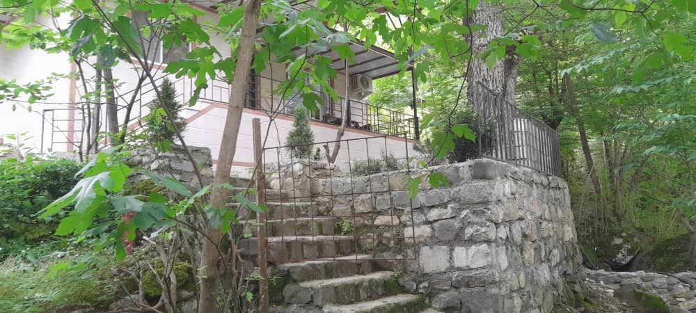 اجاره ویلا نزدیک رودخانه در اسالم