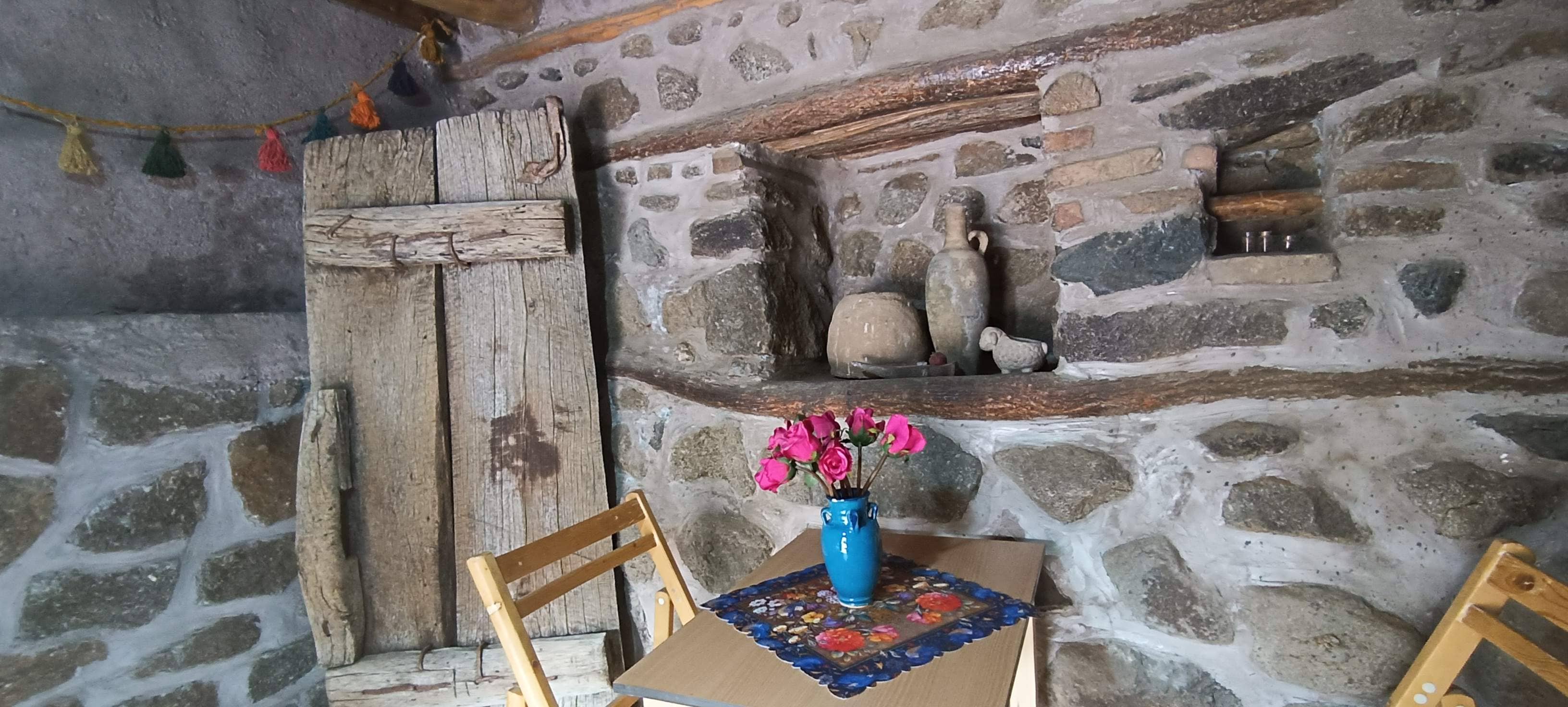 اجاره اتاق بوم گردی در آرتیمان تویسرکان - شاهنشین