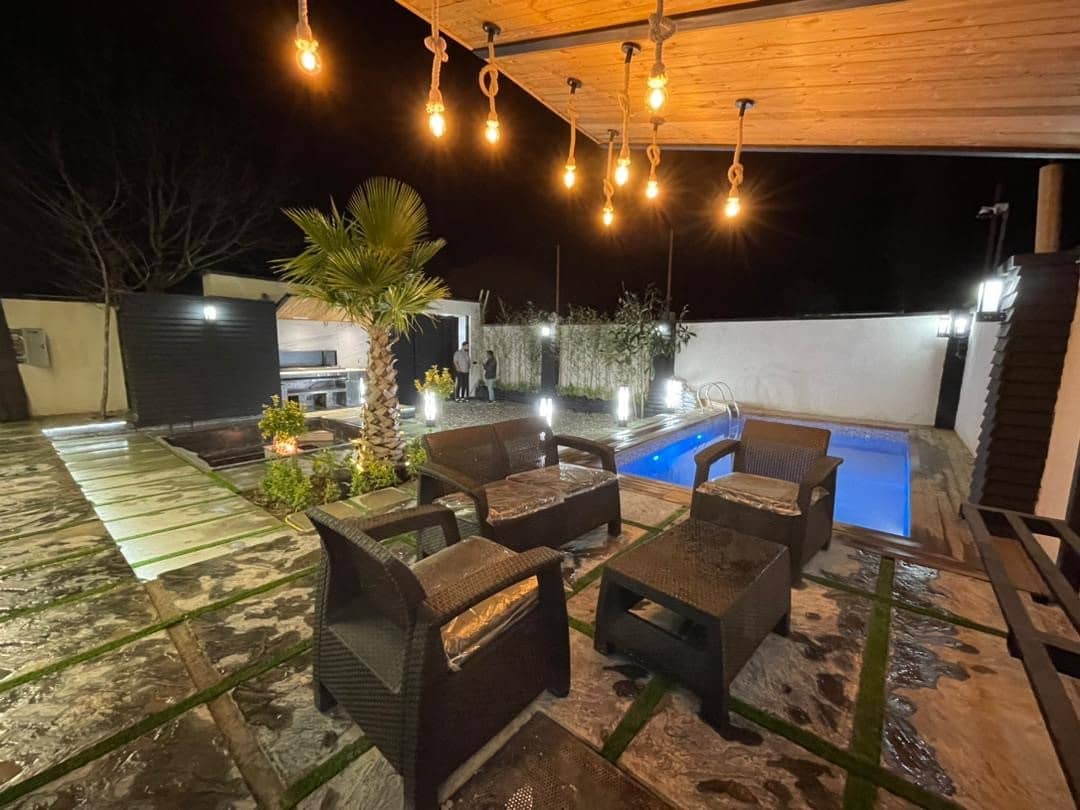 اجاره کلبه سوئیسی با استخر روباز آبگرم - آرامش 1