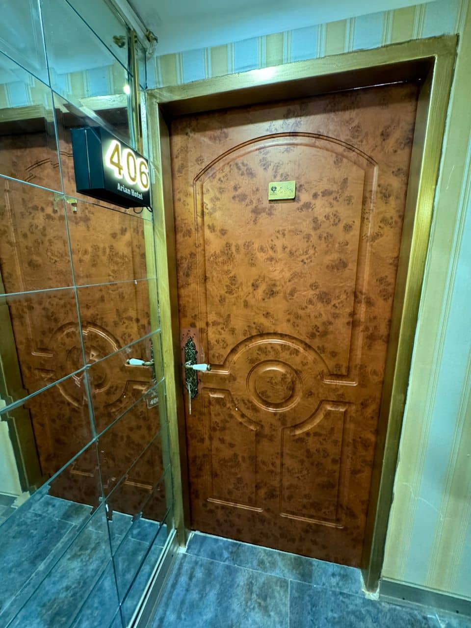 اجاره اتاق 2 تخته در خیابان تختی همدان - اتاق 406