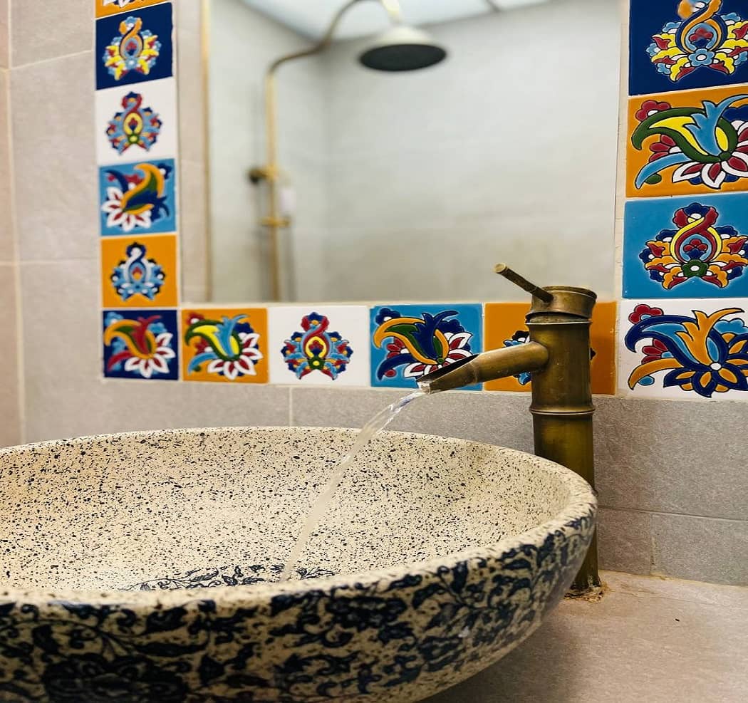 اجاره هتل سنتی دو تخته در انقلاب زنجان - طارم