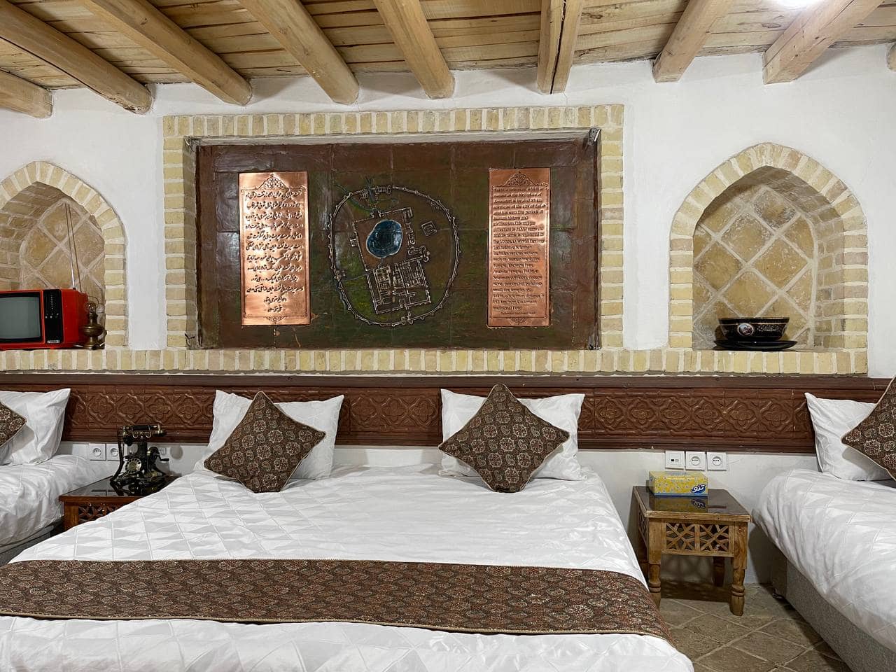 اجاره هتل سنتی انقلاب زنجان - تخت سلیمان