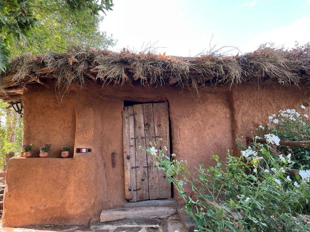 اجاره اقامتگاه سنتی در روستای بوزنجان بیضا - سنگی