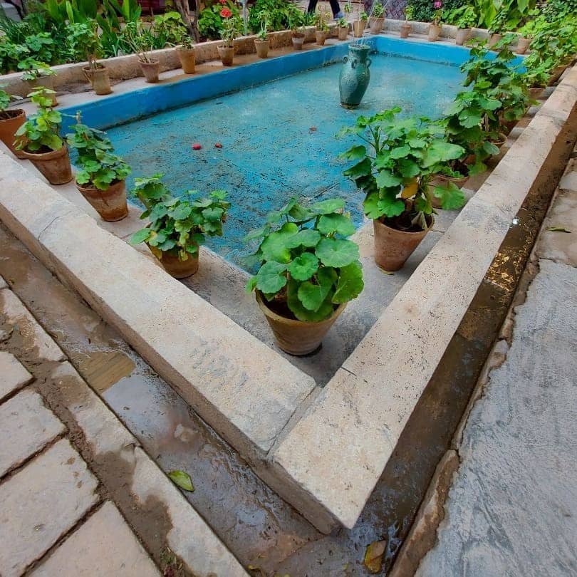 اجاره بومگردی سنتی در جانبازان نی ریز - شاه نشین