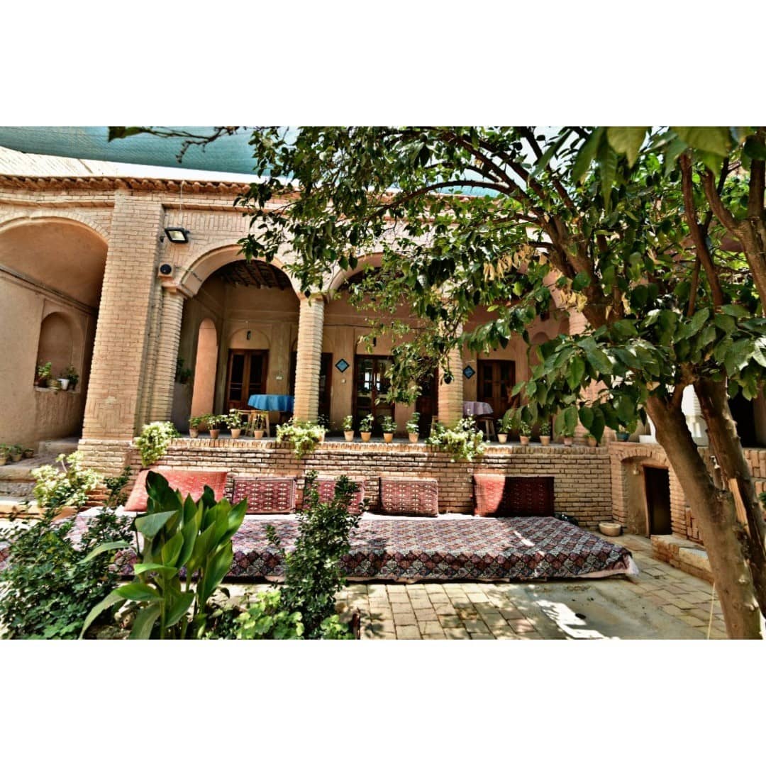 اجاره بومگردی سنتی در جانبازان نی ریز - شاه نشین