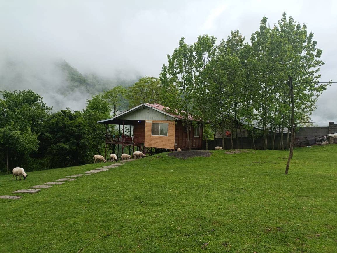 اجاره کلبه چوبی جنگلی در روستای خروم ماسال