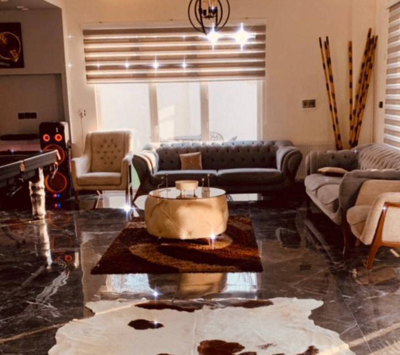 اجاره ویلا با استخرروباز ّآبگرم در سنقر آباد سهیلیه