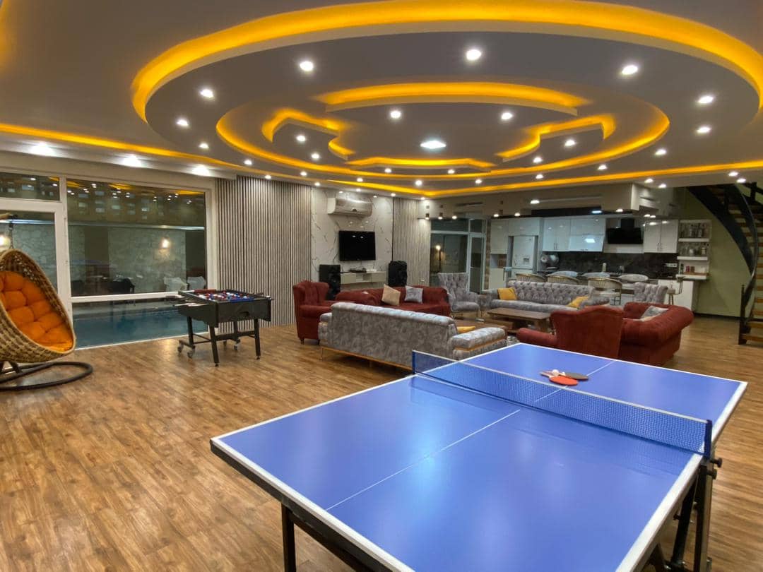 اجاره ویلا دوبلکس با استخر سرپوشیده آبگرم در چهارباغ - 3 خواب