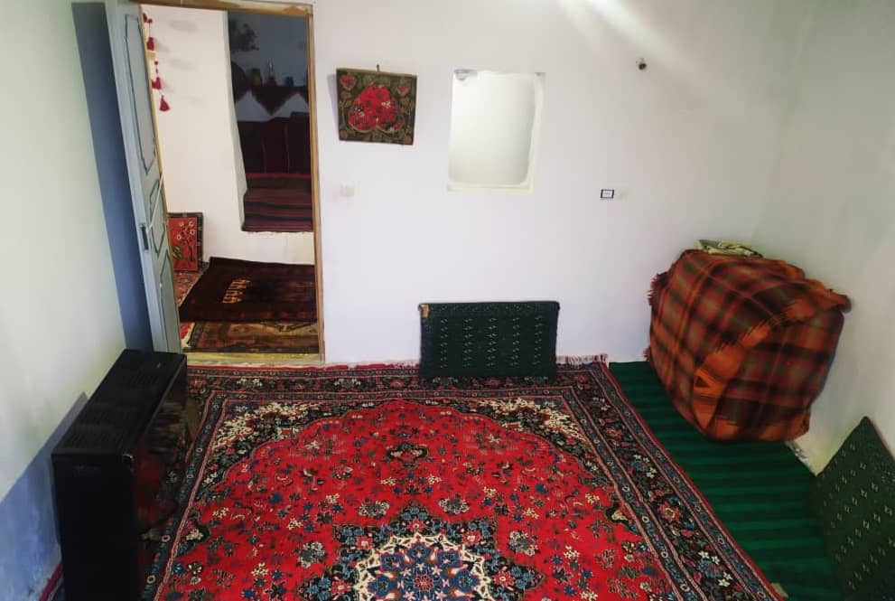 اجاره اقامتگاه بومگردی در روستای گلین - 14 متری
