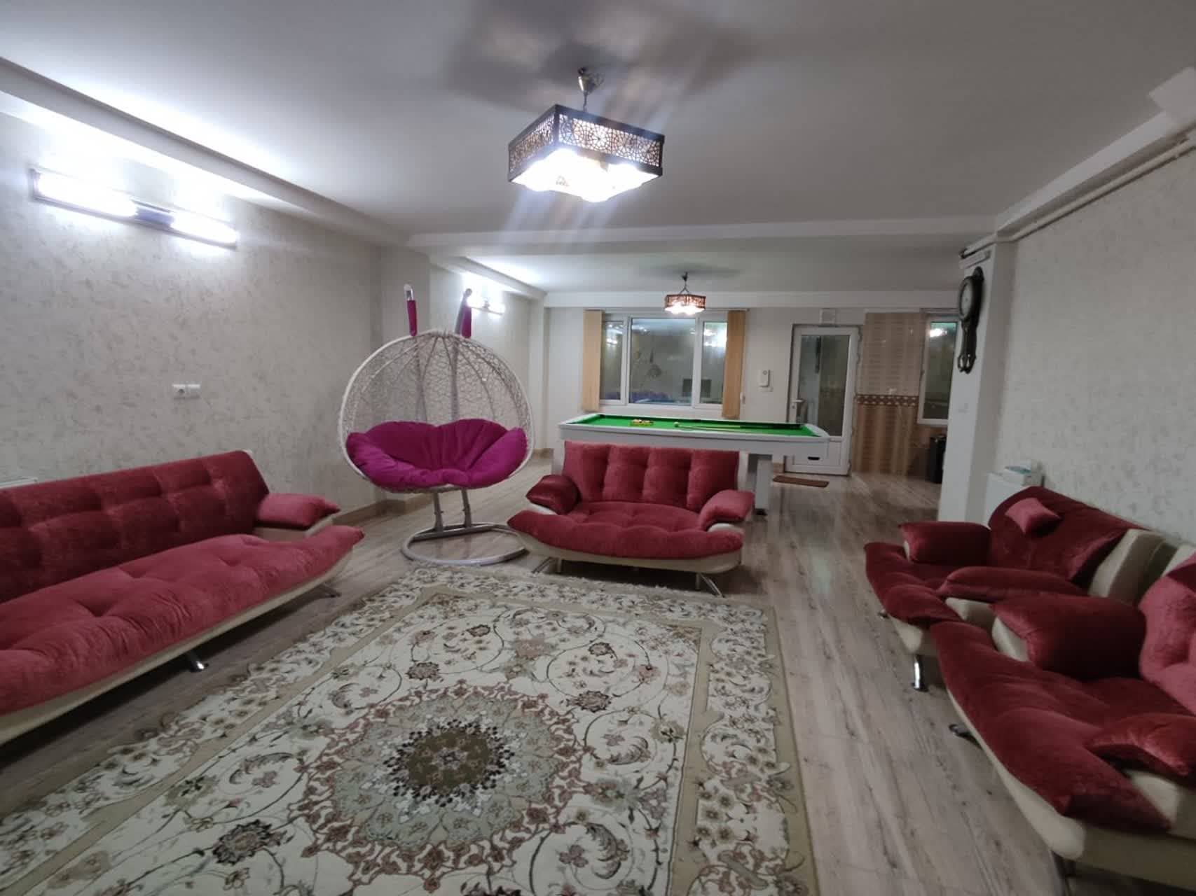 اجاره آپارتمان با استخر آبگرم در زنجان - زیر همکف