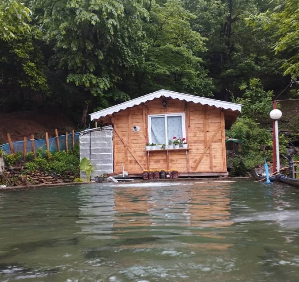 اجاره کلبه چوبی در روستای شانده صومعه سرا