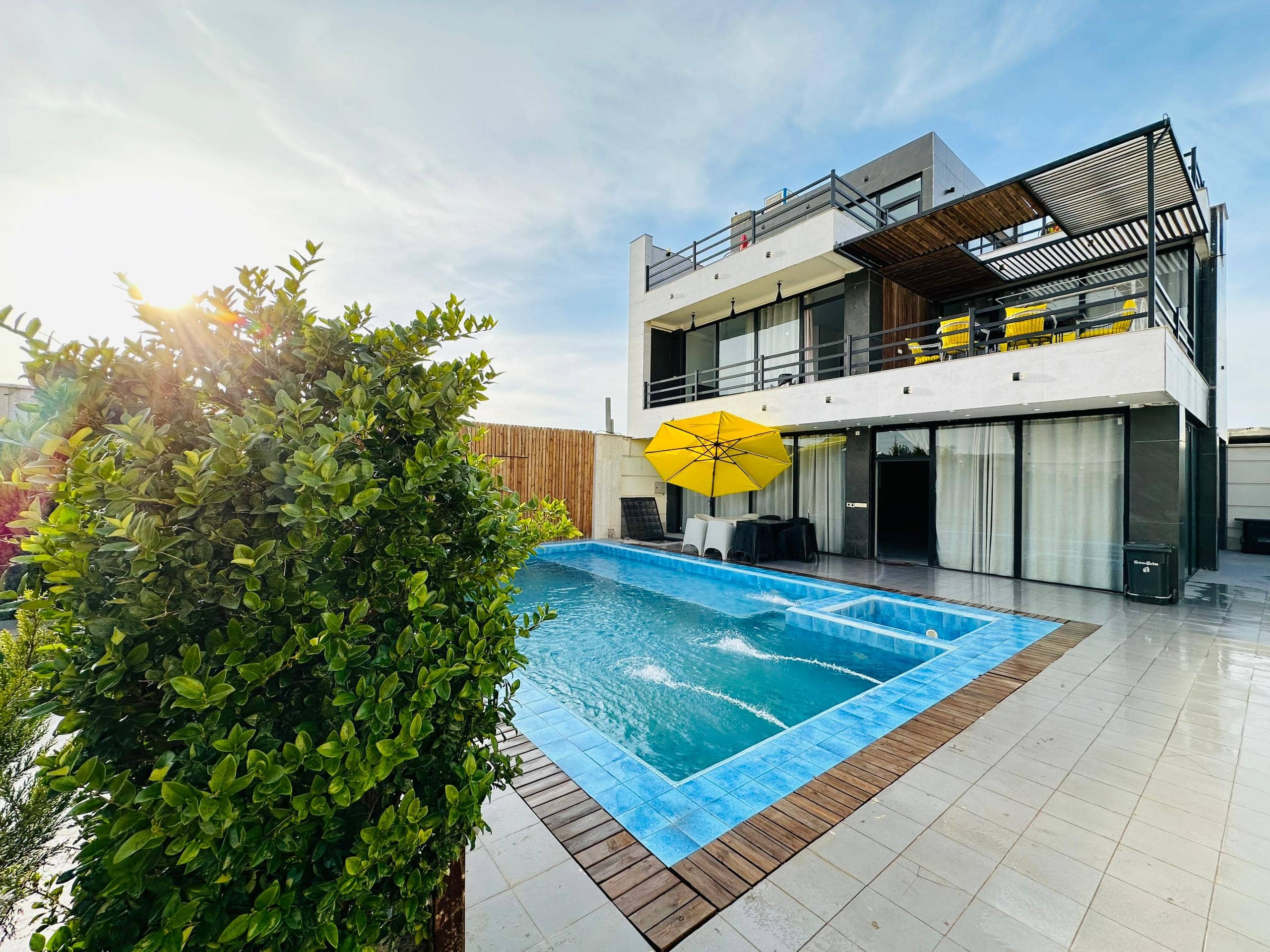 اجاره ویلا تریبلکس با استخرروباز آبگرم کرج