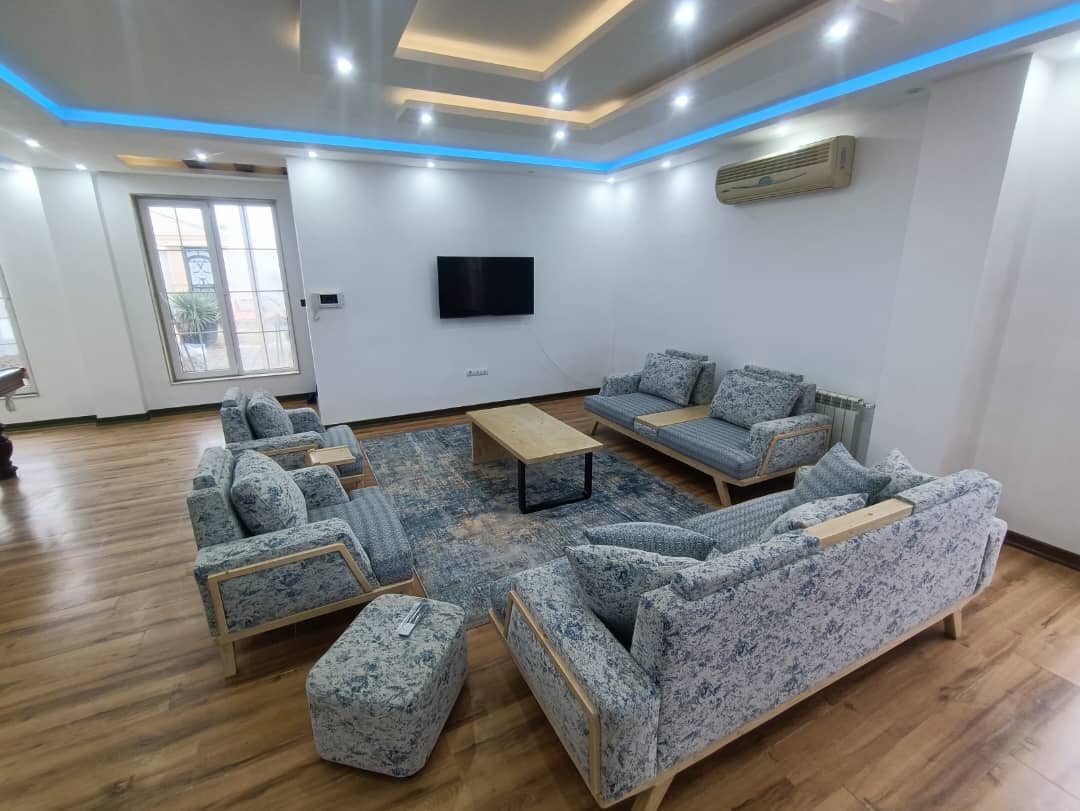 اجاره ویلا جکوزی دار با چشم انداز دریا در بندر انزلی - نارون