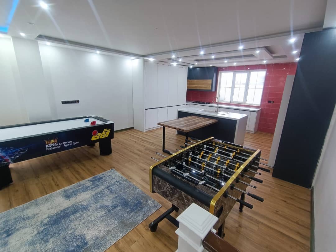 اجاره ویلا جکوزی دار با چشم انداز دریا در بندر انزلی - نارون