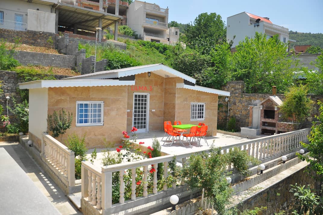 اجاره ویلا در روستای پلکانی ریگ چشمه بالا - مینودشت _ واحد سه