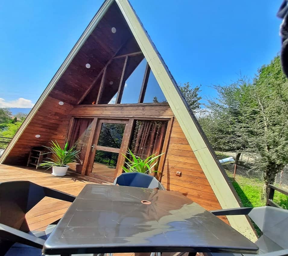 اجاره کلبه سوئیسی جنگلی در روستای سراکه