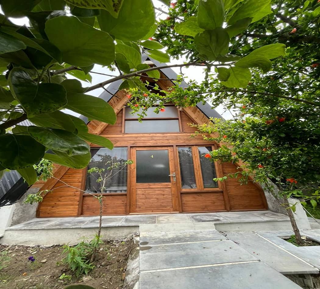 اجاره کلبه سوئیسی با جکوزی در سرخرود - نزدیک به ساحل